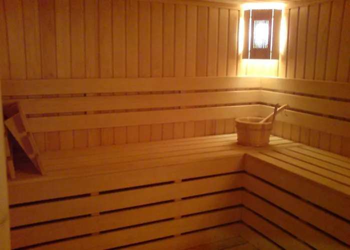 Отель Kalofer 3*